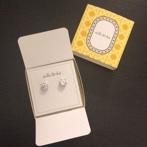 Stella and Dot Sparkle Studs NEW